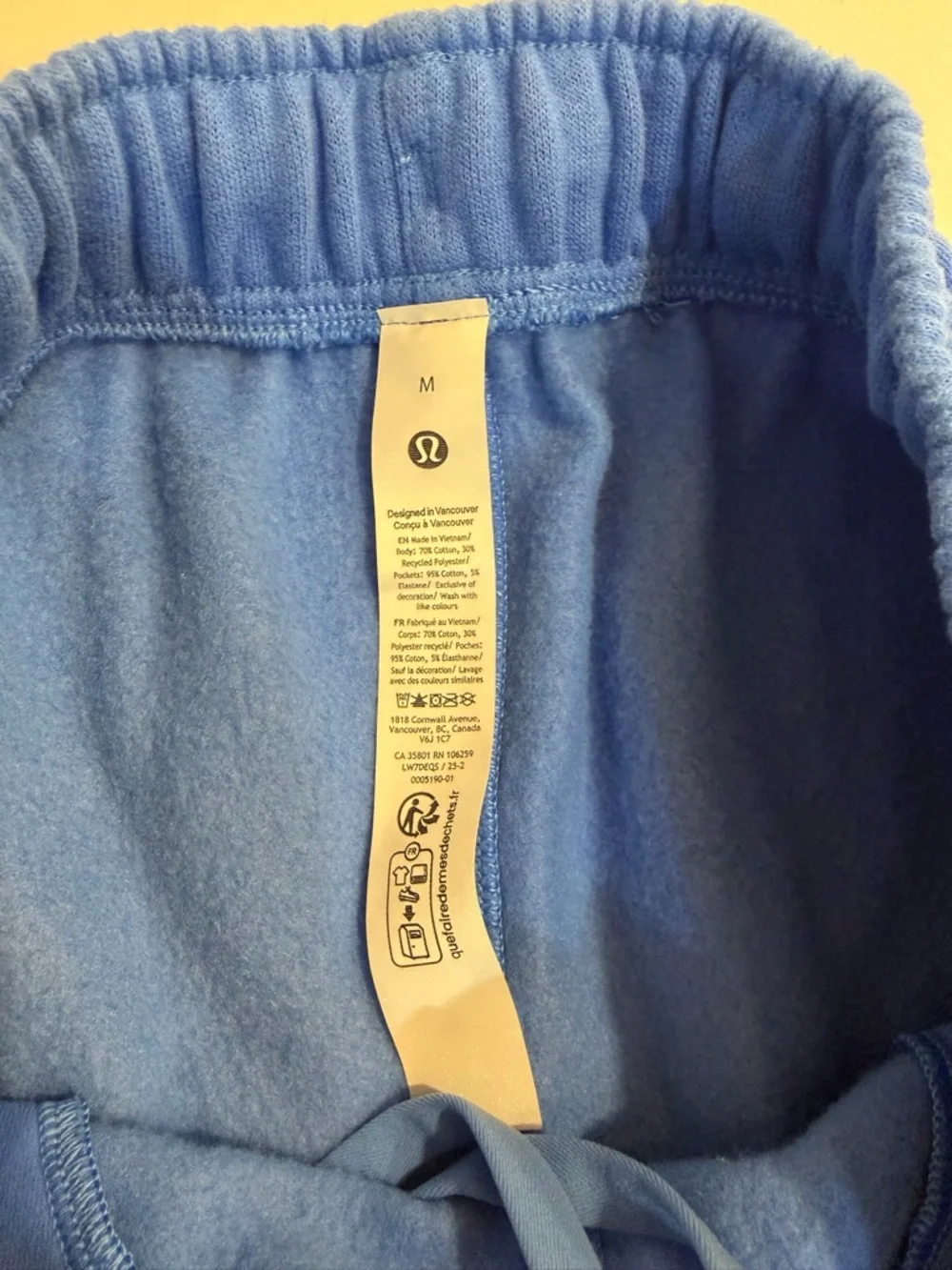 lululemon athletica Women's Scuba Mid-Rise Oversized Short 7" pool party size M - Picture 10 of 12